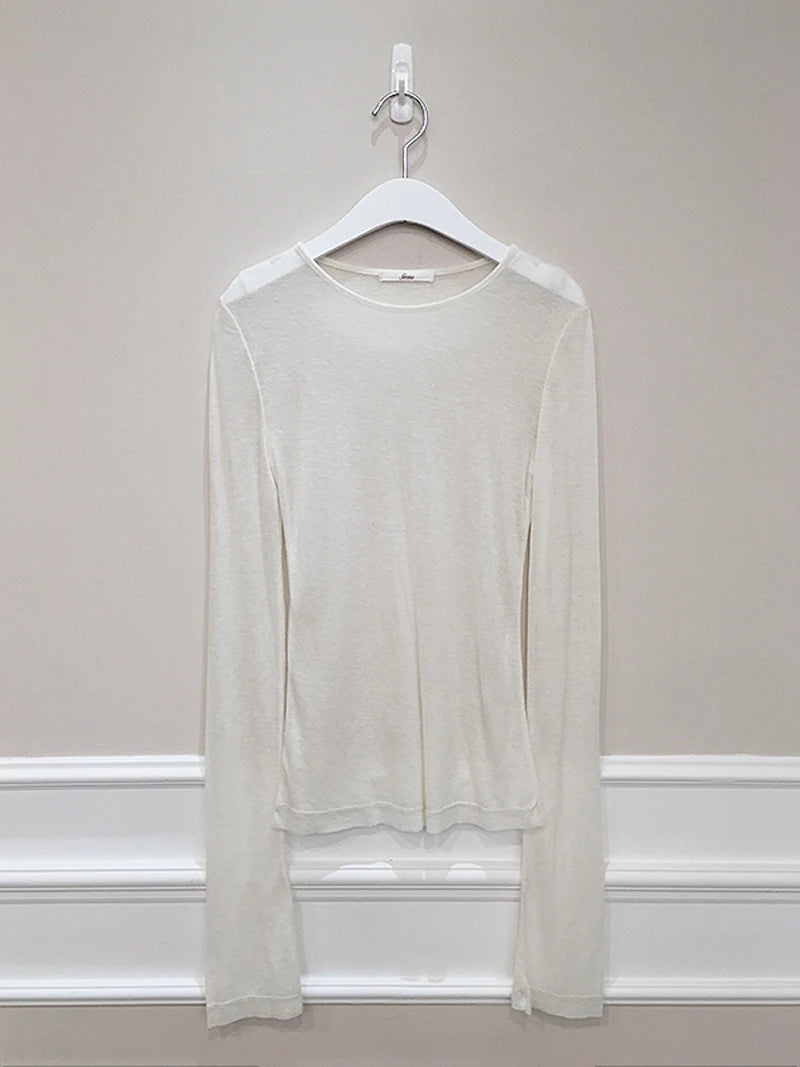 Effortless Allure Women T-Shirt - EleganceGeek